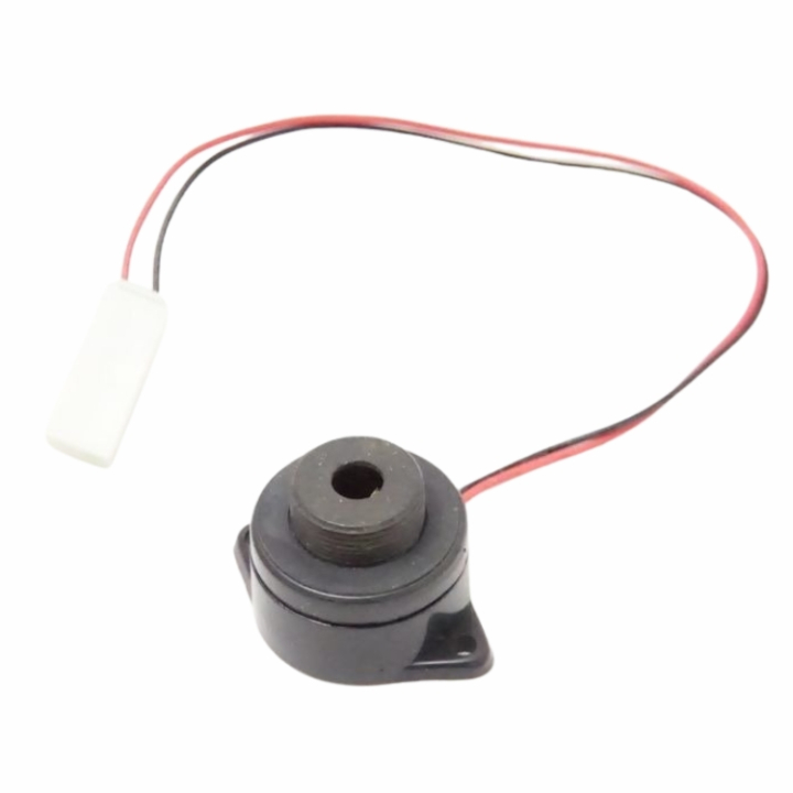 Speaker in the group at Motorsågsbutiken (5010042-01)