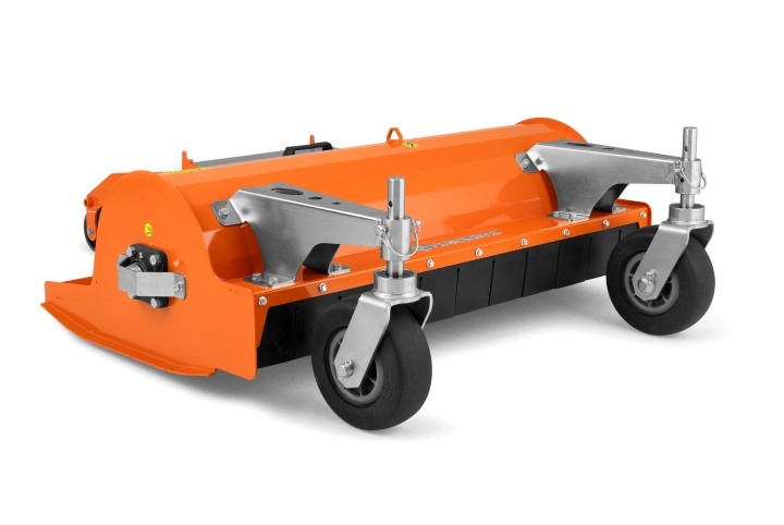 Husqvarna flail mower in the group at Motorsågsbutiken (5471215-02)