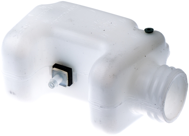 Assembly oil tank pruner attach