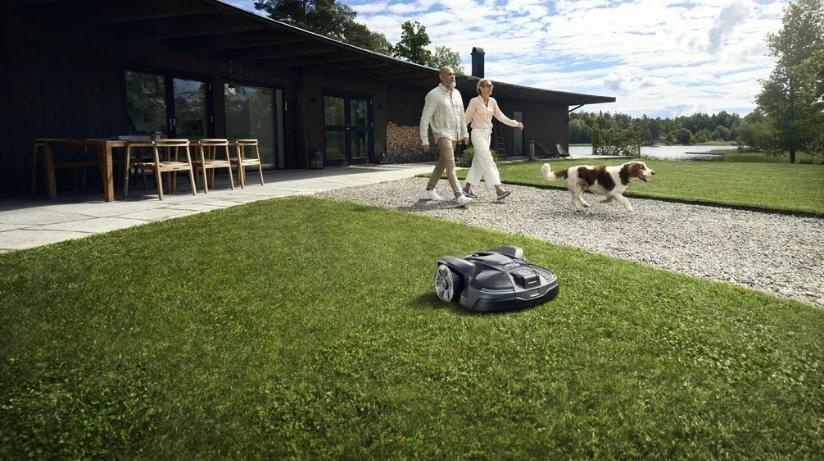 Husqvarna Automower® 450X Nera Robotic Lawn Mower with EPOS plug-in kit