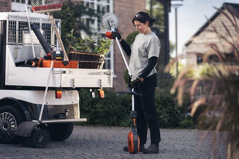 Husqvarna 525iLK Battery Combi Trimmer