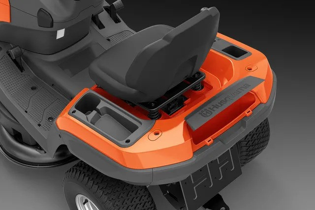 Husqvarna TS 215T Tractor