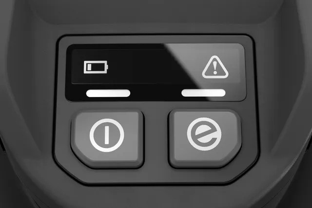 Husqvarna 215i battery chainsaw with battery and charger