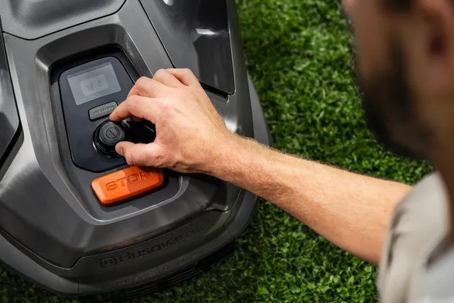 Husqvarna Automower® 320 Nera Robotic Lawn Mower
