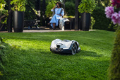 Husqvarna Automower® 405VE Nera Robotic Lawn Mower Husqvarna Automower® 405VE Nera Robotic Lawn Mower