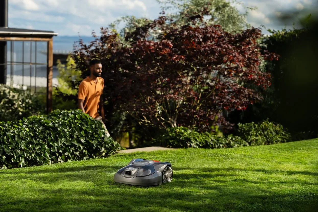 Husqvarna Automower® 308V Robotic Lawn Mower