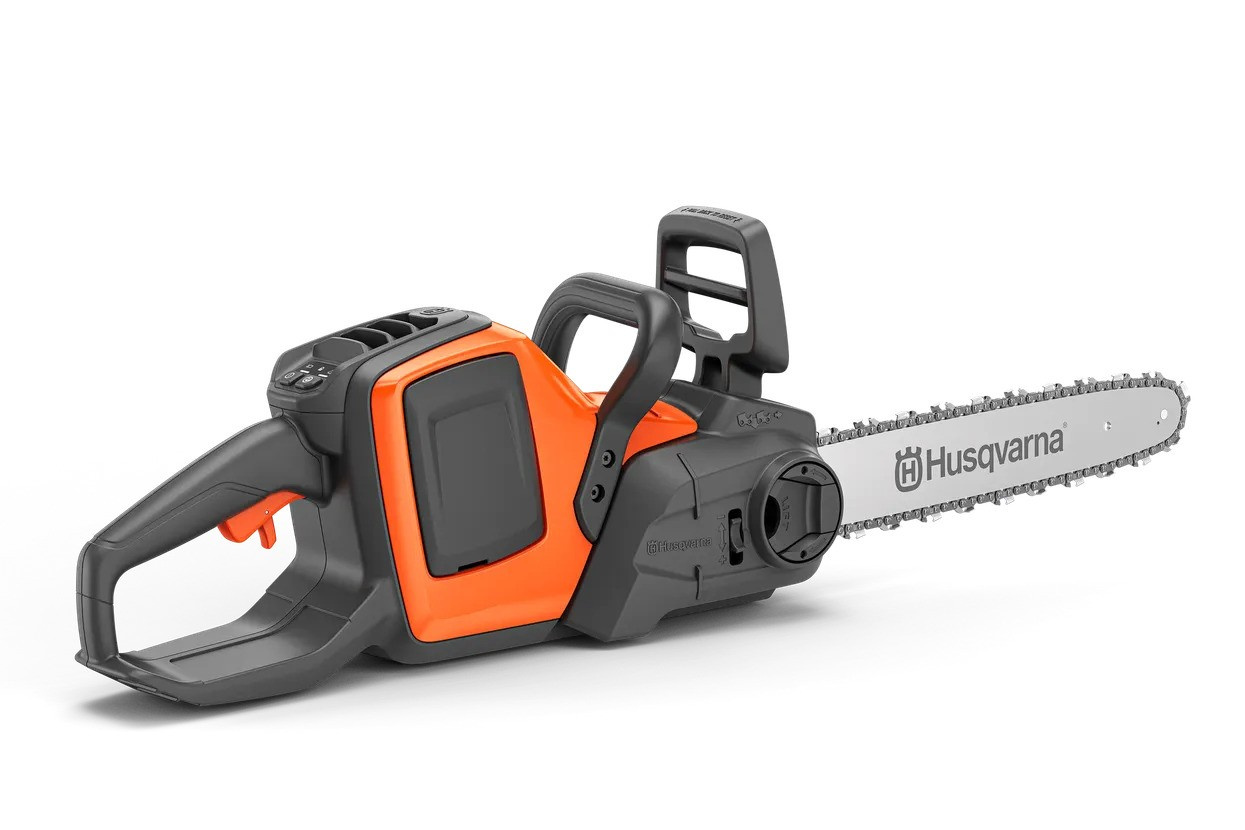 Husqvarna 230i battery chainsaw with battery and charger